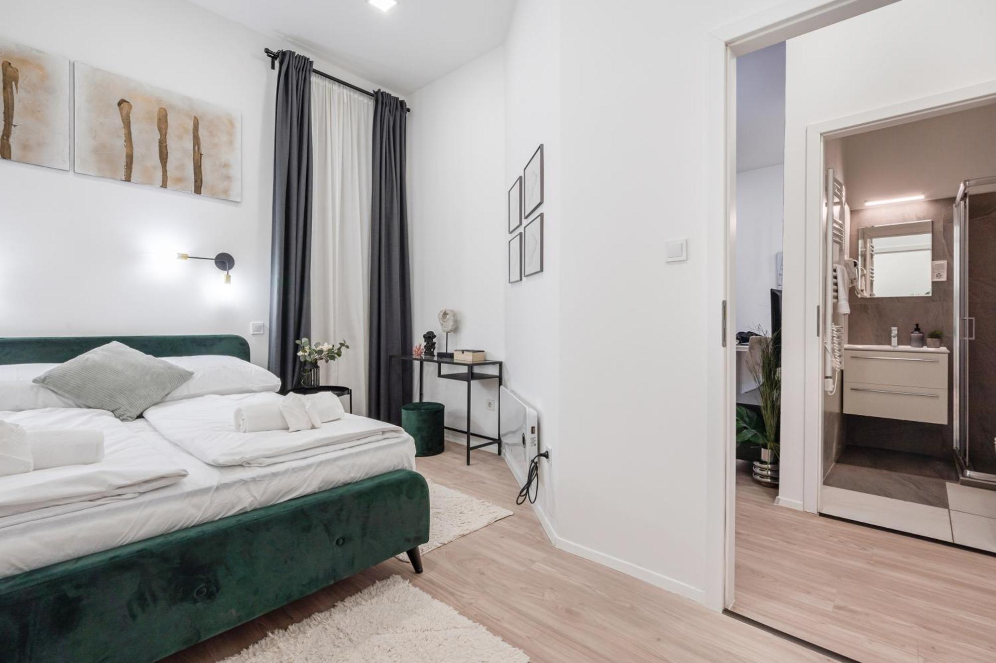 Kl31 - Urban Escape - Prime Location - Klauzal Square By Bqa Διαμέρισμα Βουδαπέστη Εξωτερικό φωτογραφία