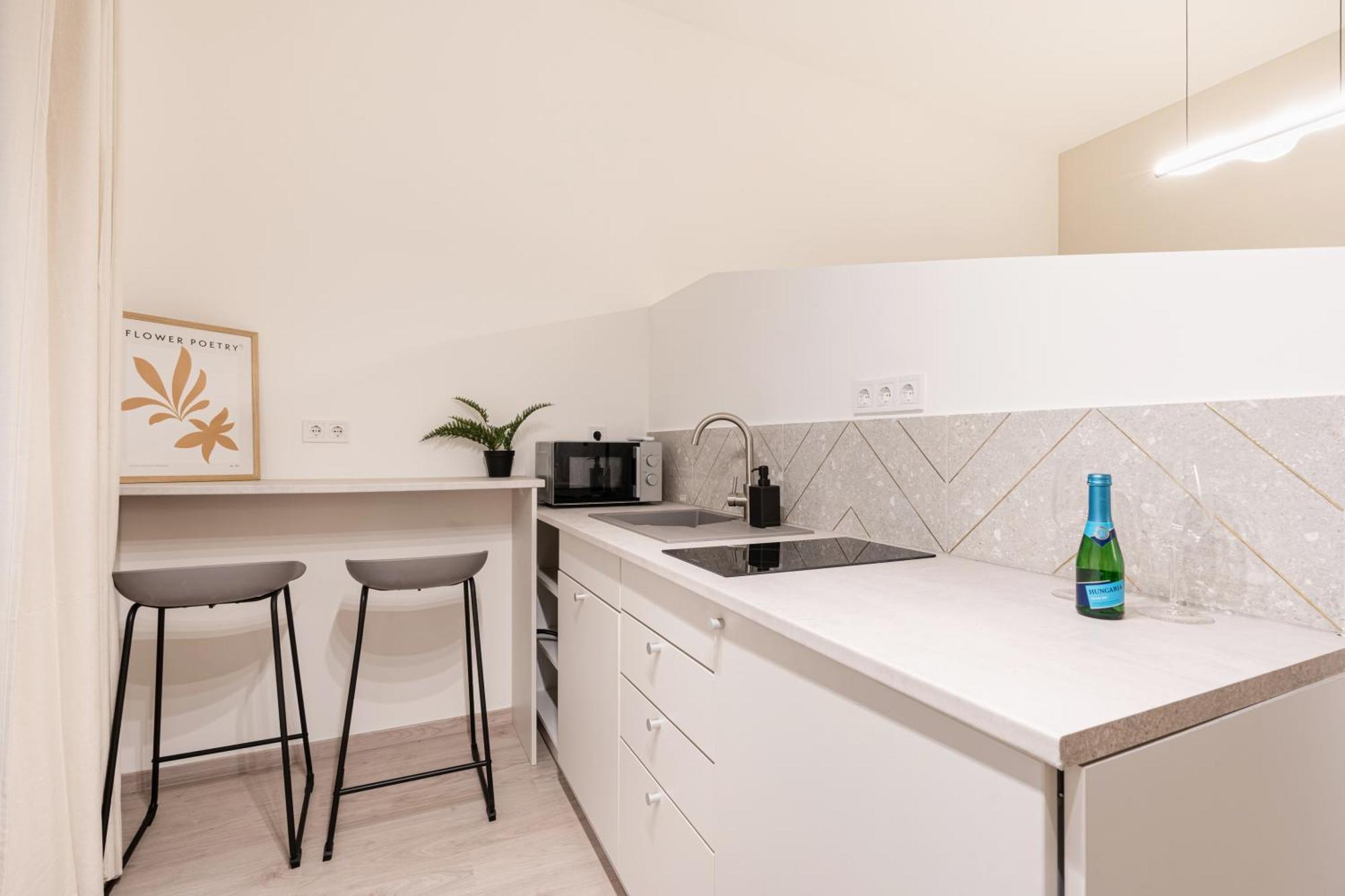 Kl31 - Urban Escape - Prime Location - Klauzal Square By Bqa Διαμέρισμα Βουδαπέστη Εξωτερικό φωτογραφία